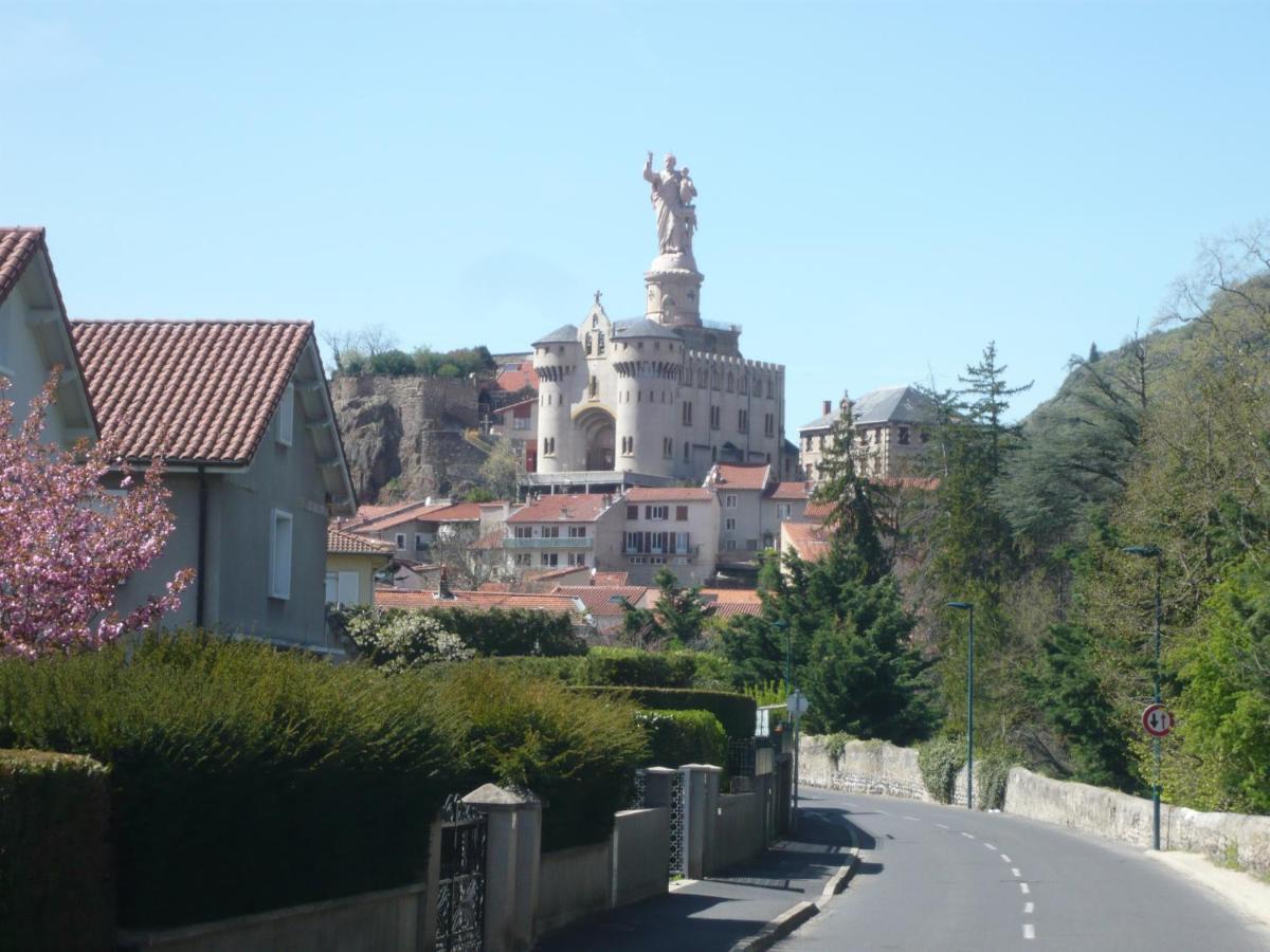 شقة Le Petit St Jacques Le Puy-en-Velay المظهر الخارجي الصورة