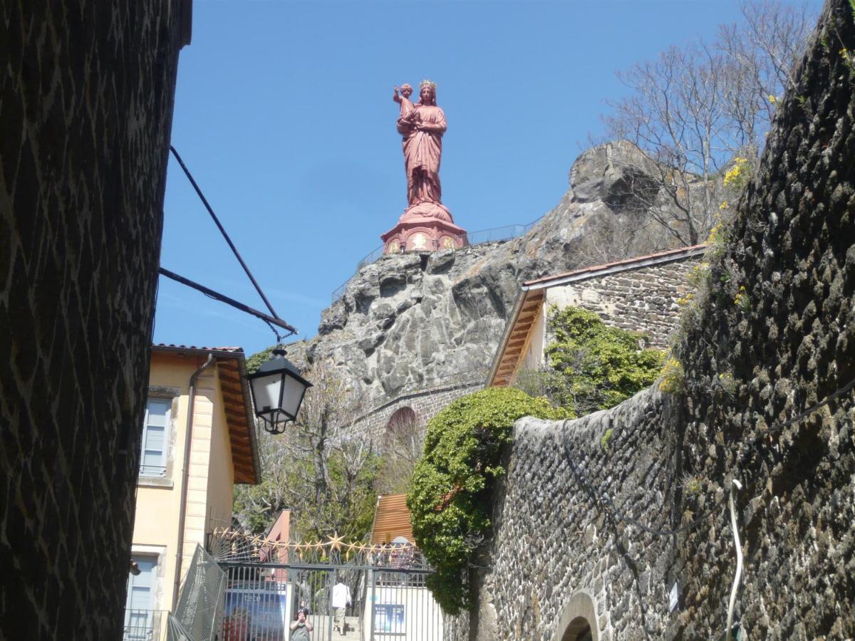 شقة Le Petit St Jacques Le Puy-en-Velay المظهر الخارجي الصورة